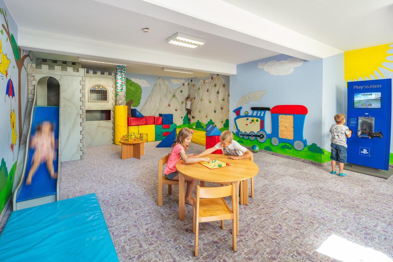 Apparthotel Talhof, Restaurant, Pool Und Spa Oberau Εξωτερικό φωτογραφία